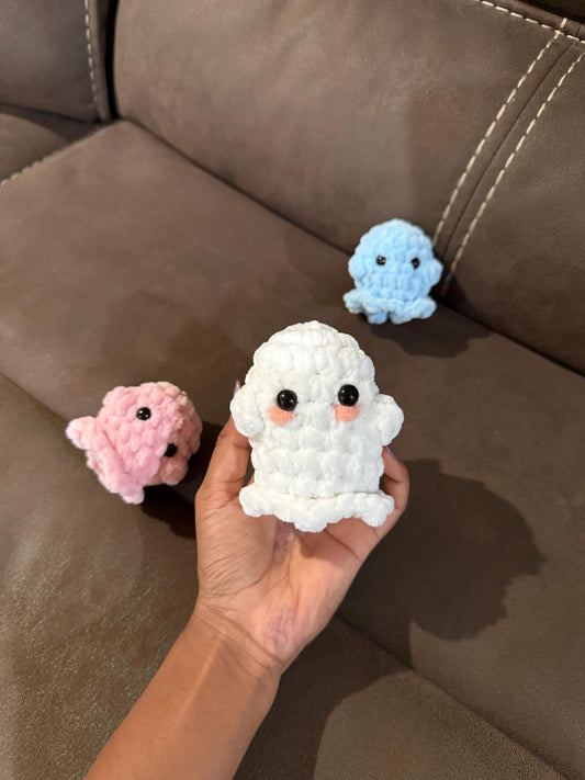 Pearl the Pocket Ghost Crochet Pattern, No-Sew Amigurumi (PDF Pattern)