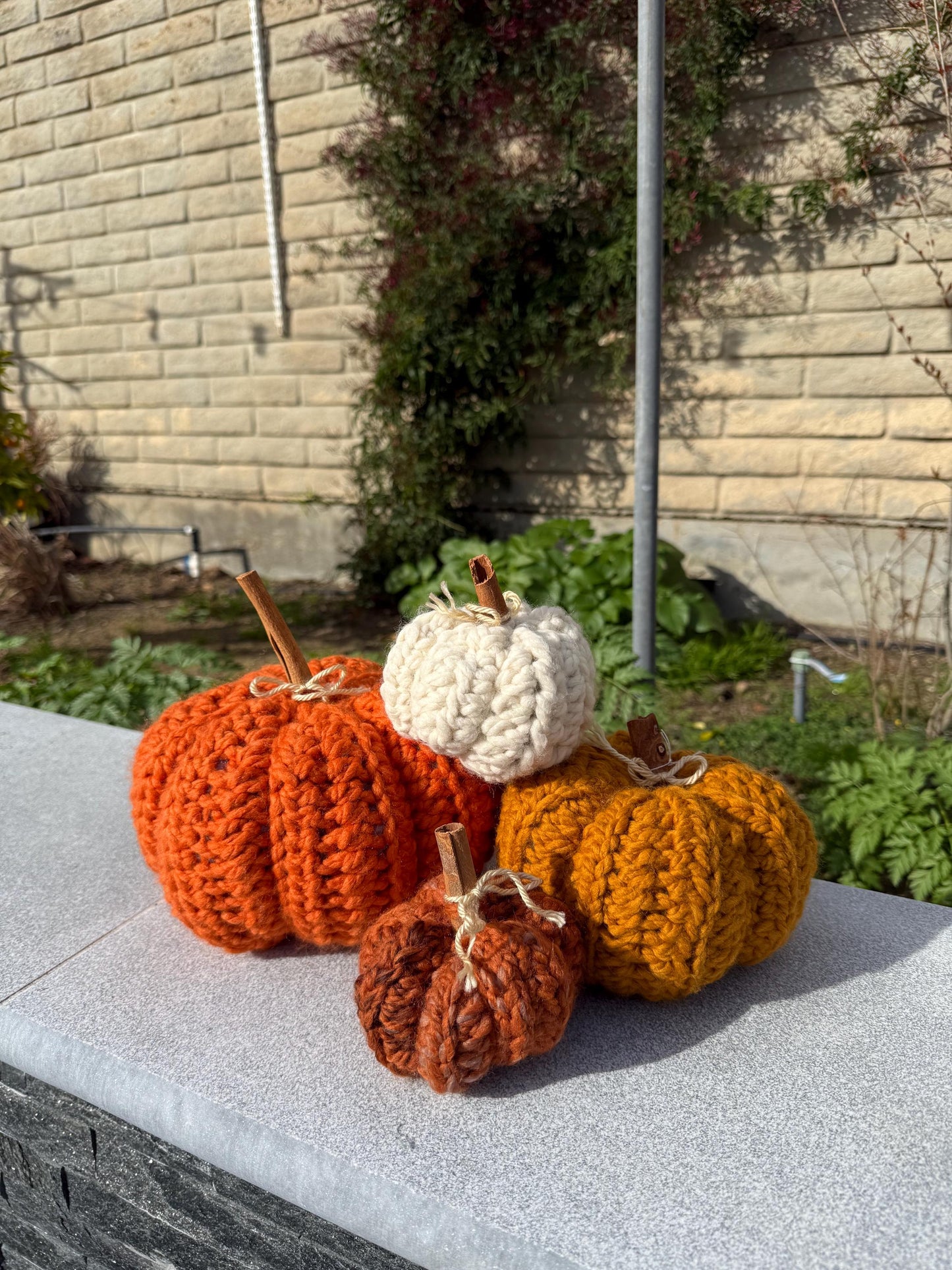 Cinnamon Stick Wool Pumpkin Plushie, Handmade, Pretty Decor, Fragrant