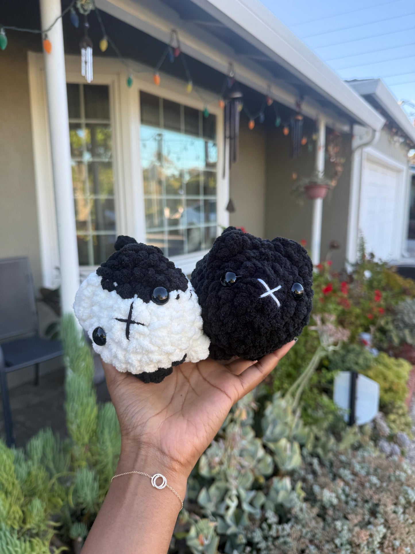 Mini Loaf Cat Plushie – Customizable Amigurumi Kitten