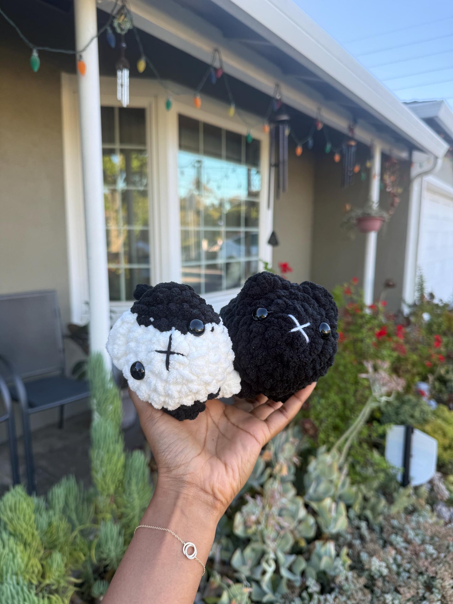 Mini Loaf Cat Plushie – Customizable Amigurumi Kitten