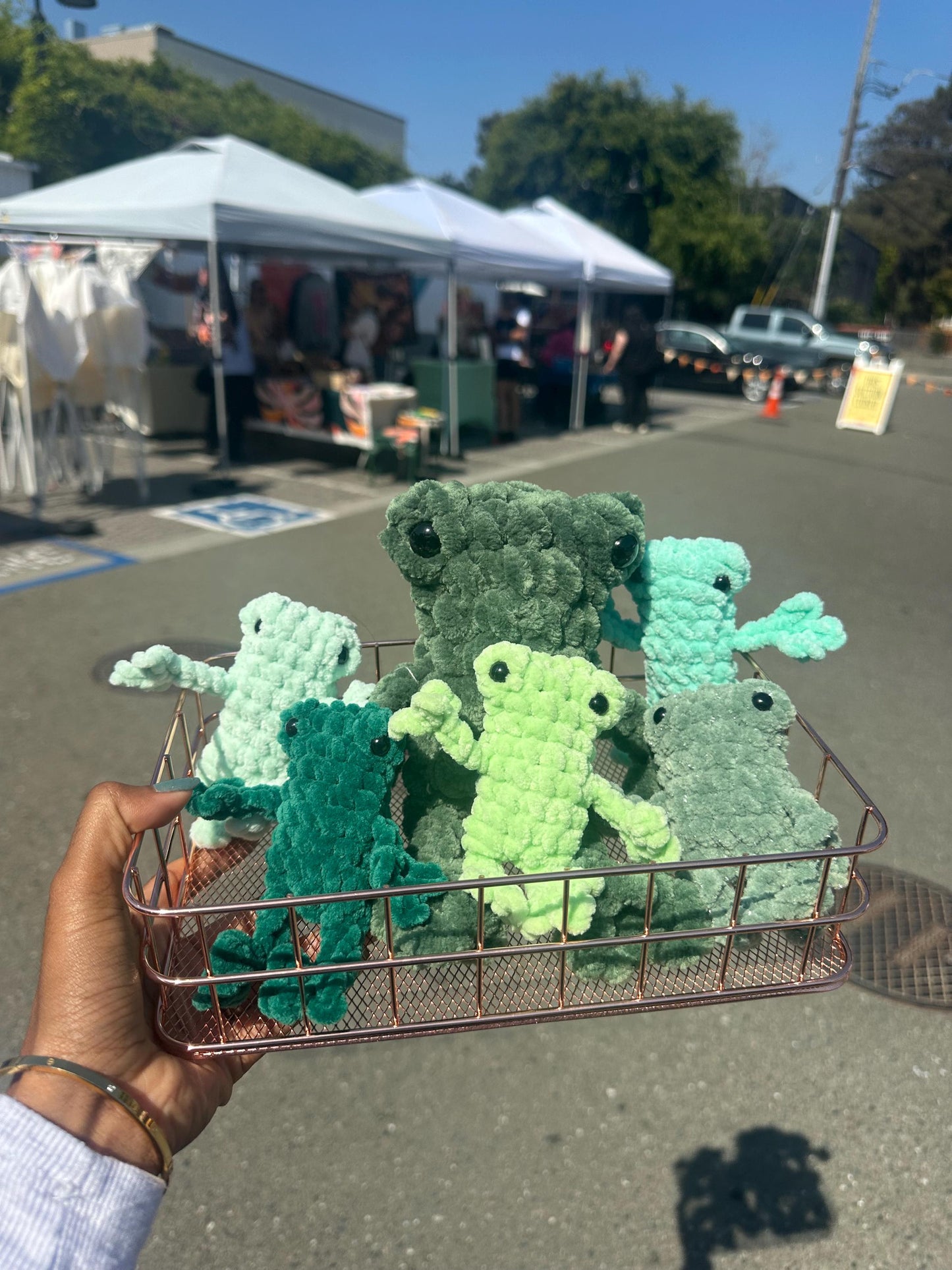 Leggy Frogs - Multiple Colors (Plushie, Toy, Amigurumi)