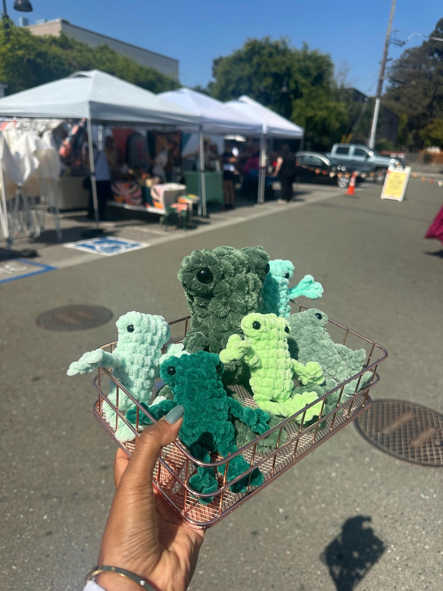 Leggy Frogs - Multiple Colors (Plushie, Toy, Amigurumi)